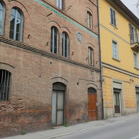 Comodo Appartamento, Subito Fuori Le Mura Appartamento *