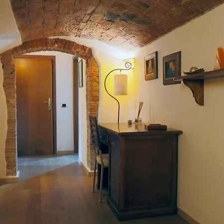 Martini86 - Comodo, Subito Fuori Le Mura - Naonbnb