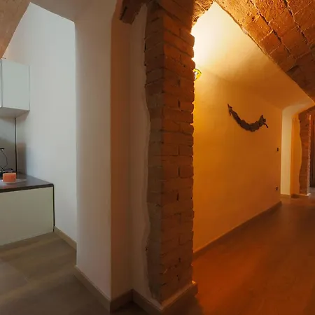 Comodo Appartamento, Subito Fuori Le Mura *