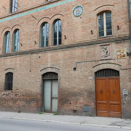 Martini86 - Comodo, Subito Fuori Le Mura - Naonbnb Apartamento