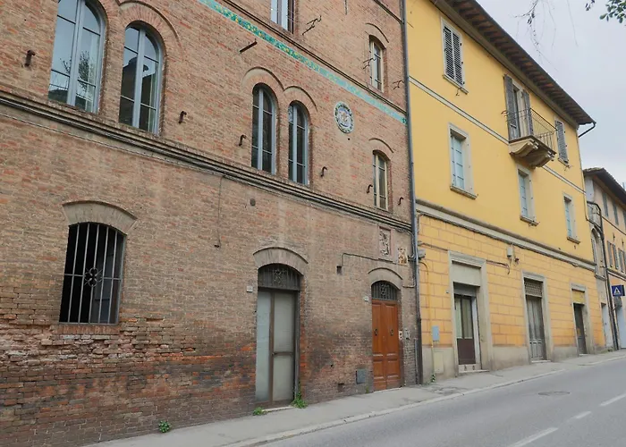 Martini86 - Comodo, Subito Fuori Le Mura - Naonbnb Apartment *