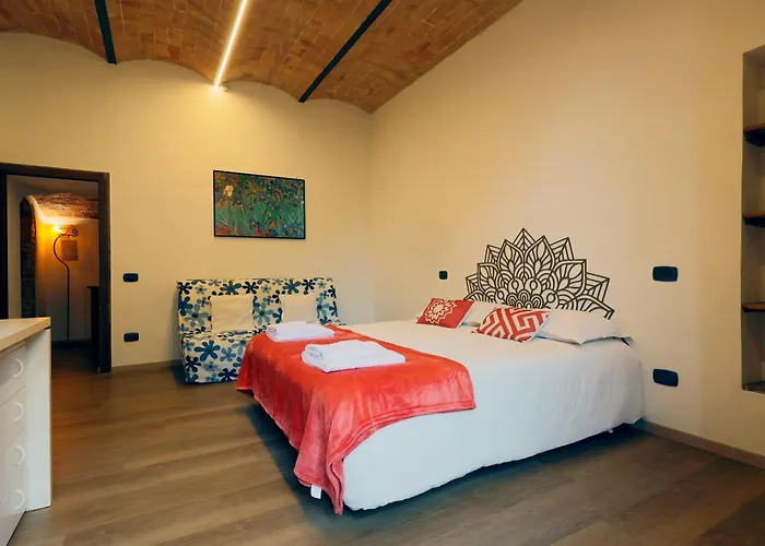 Apartment Martini86 - Comodo, Subito Fuori Le Mura - Naonbnb