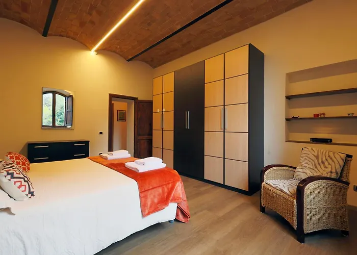 Apartment Martini86 - Comodo, Subito Fuori Le Mura - Naonbnb Siena