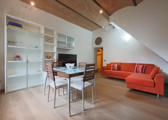 Martini86 - Comodo, Subito Fuori Le Mura - Naonbnb Apartment *