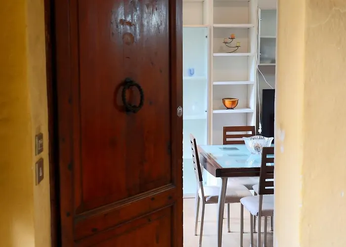 Martini86 - Comodo, Subito Fuori Le Mura - Naonbnb Apartamento *