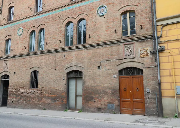 Martini86 - Comodo, Subito Fuori Le Mura - Naonbnb Apartment