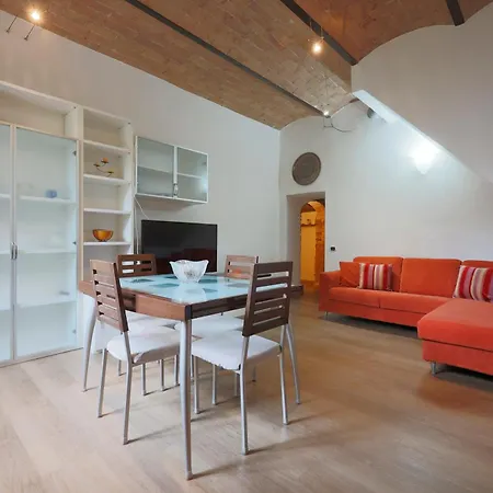 Comodo Appartamento, Subito Fuori Le Mura Apartamento *