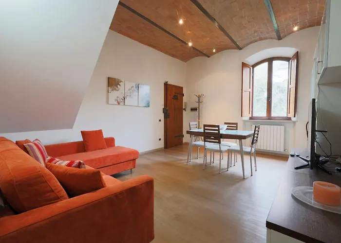 Apartment Martini86 - Comodo, Subito Fuori Le Mura - Naonbnb